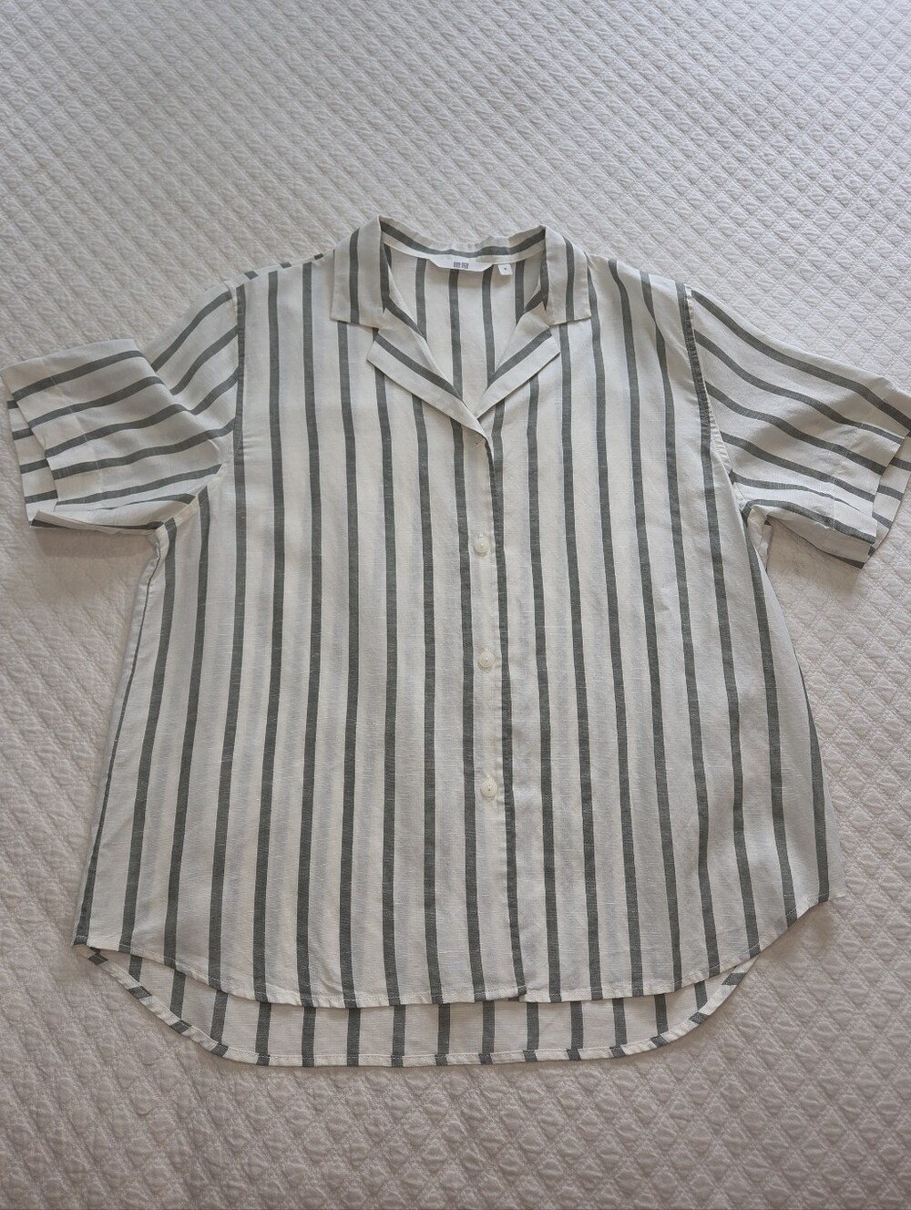 Uniqlo Green White Striped Button Up Shirt Women's Medium Short Sleeve Camp